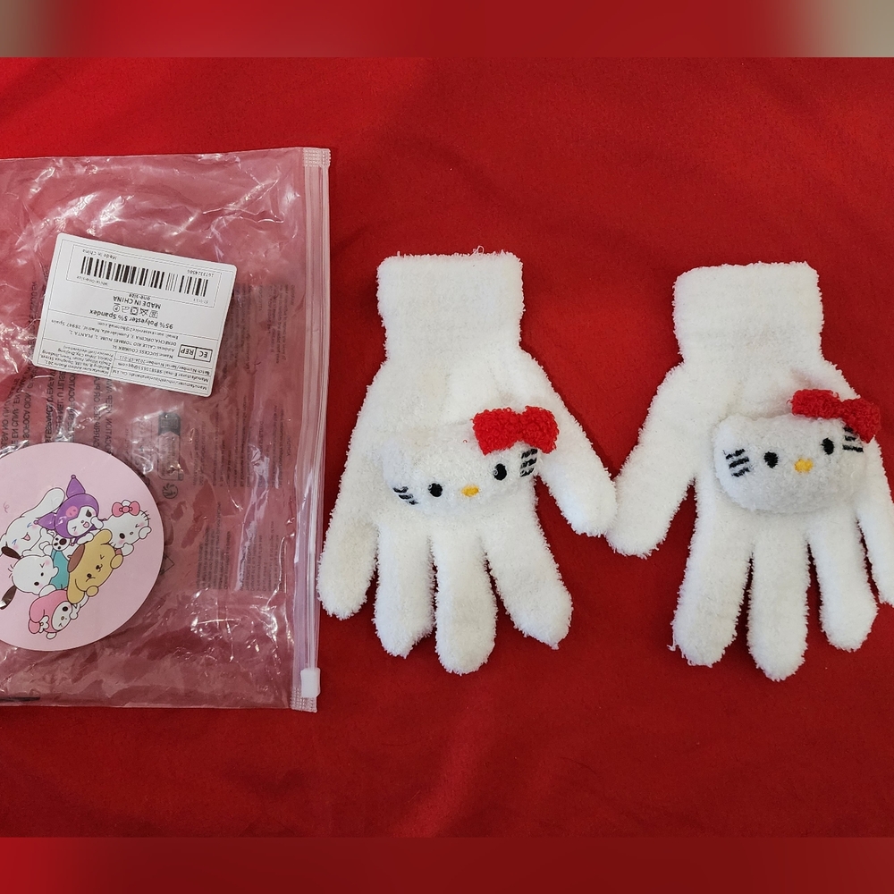 Hello kitty gloves - Picture 10 of 11